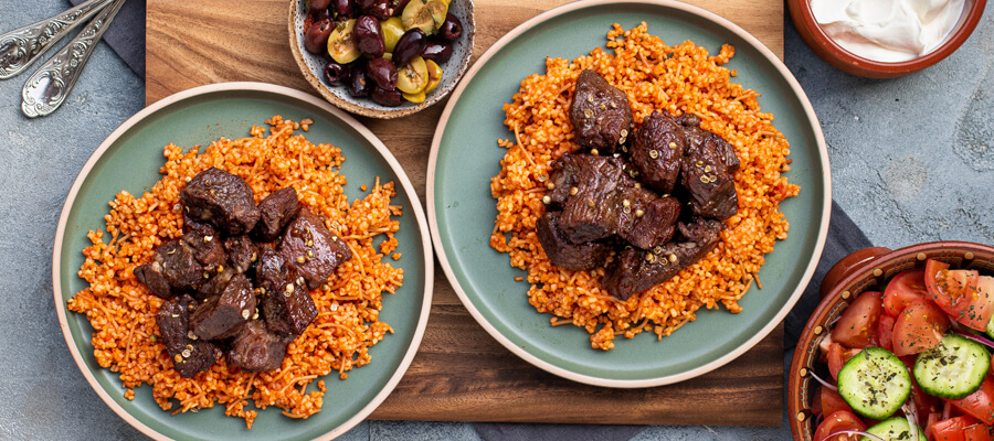 Afelia – zypriotischer Schweineschmortopf in Rotwein-Koriander-Marinade